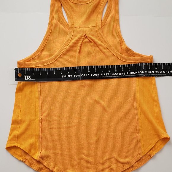 GRAYSON Tank Top - Picture 4 of 5